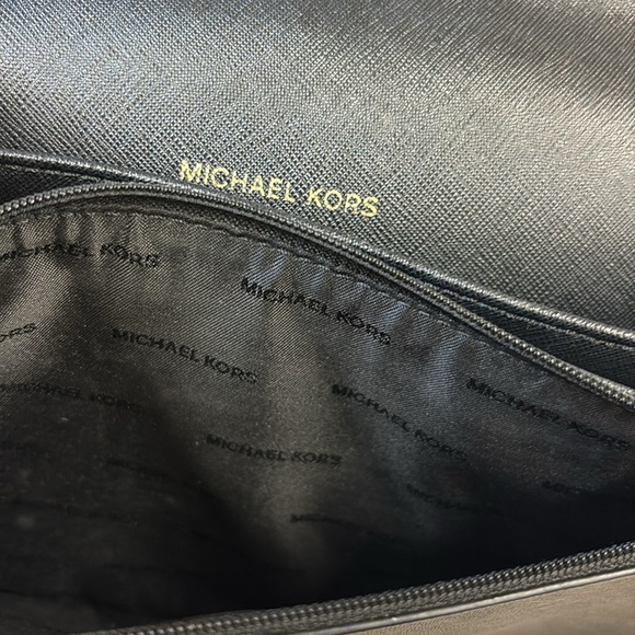 Michael Kors DANIELA Saffiano Leather Crossbody - Picture 8 of 8